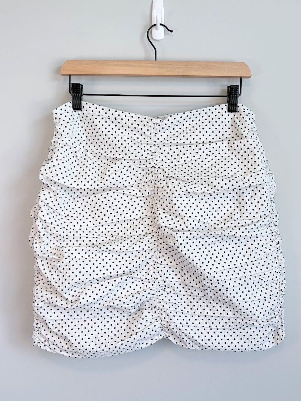 MNG MANGO Mini Skirt Ruched Polka Dot Chic Summer Skirt Ivory Black Size L